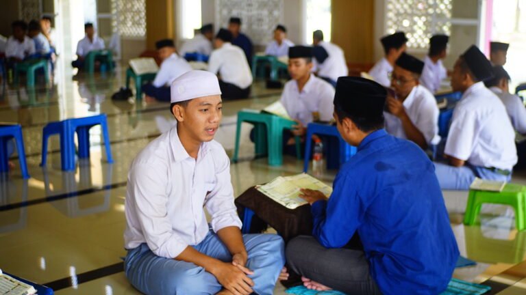 Baitul Qur'an Subang | Berakhlaq Qur'ani, Berbadan Sehat, Berpengetahuan Luas, Berbahasa Internasional